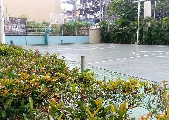 In Pasay 12th Flr Unit-near Moa, Picc Apartment