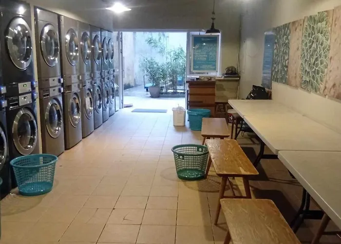 Apartment In Pasay 12th Flr Unit-near Moa, Picc *