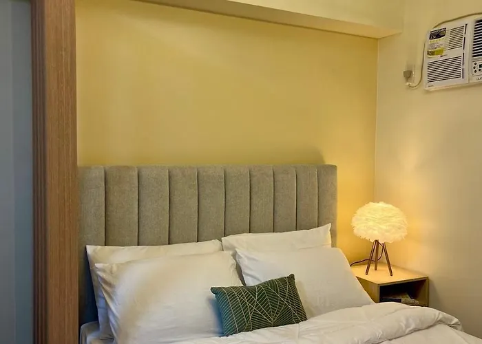 Apartment In Pasay 12th Flr Unit-near Moa, Picc Manila
