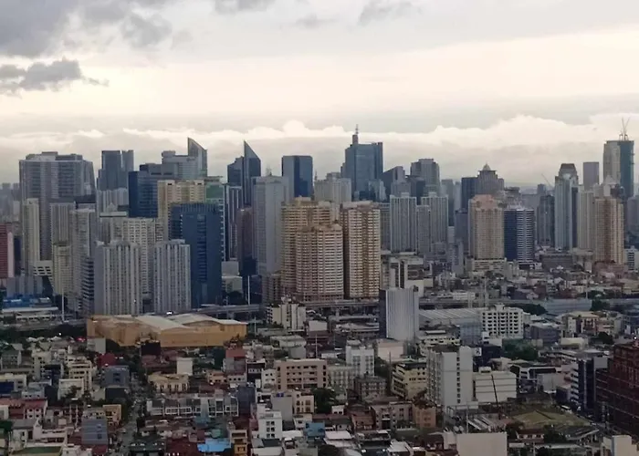 In Pasay 12th Flr Unit-near Moa, Picc Apartment