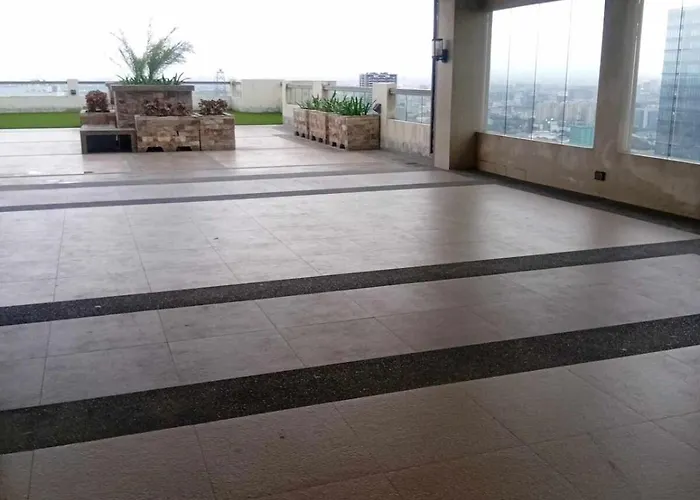 Apartment In Pasay 12th Flr Unit-near Moa, Picc
