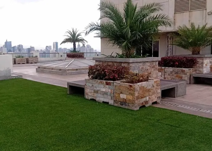 Apartment In Pasay 12th Flr Unit-near Moa, Picc Manila