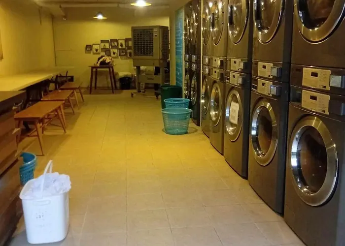 In Pasay 12th Flr Unit-near Moa, Picc Apartment