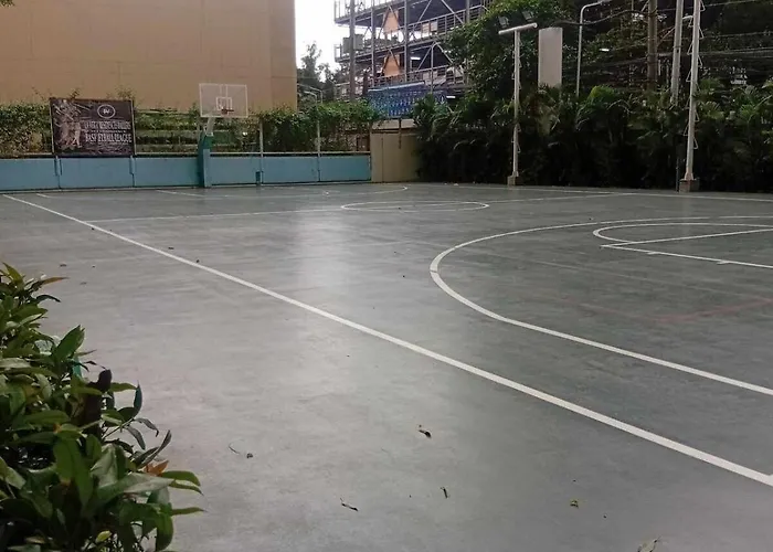 In Pasay 12th Flr Unit-near Moa, Picc Apartment